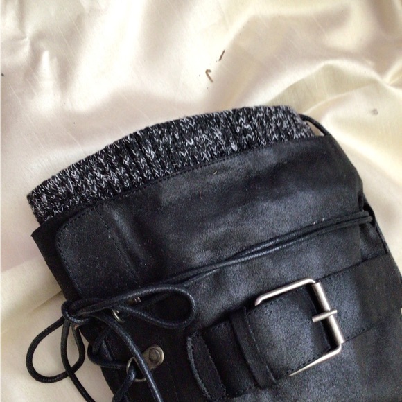 Women’s black knee high boots. Size 8.5. - Picture 3 of 3